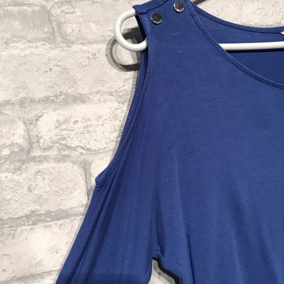 Blue Calvin Klein shoulder less shirt - Picture 3 of 4